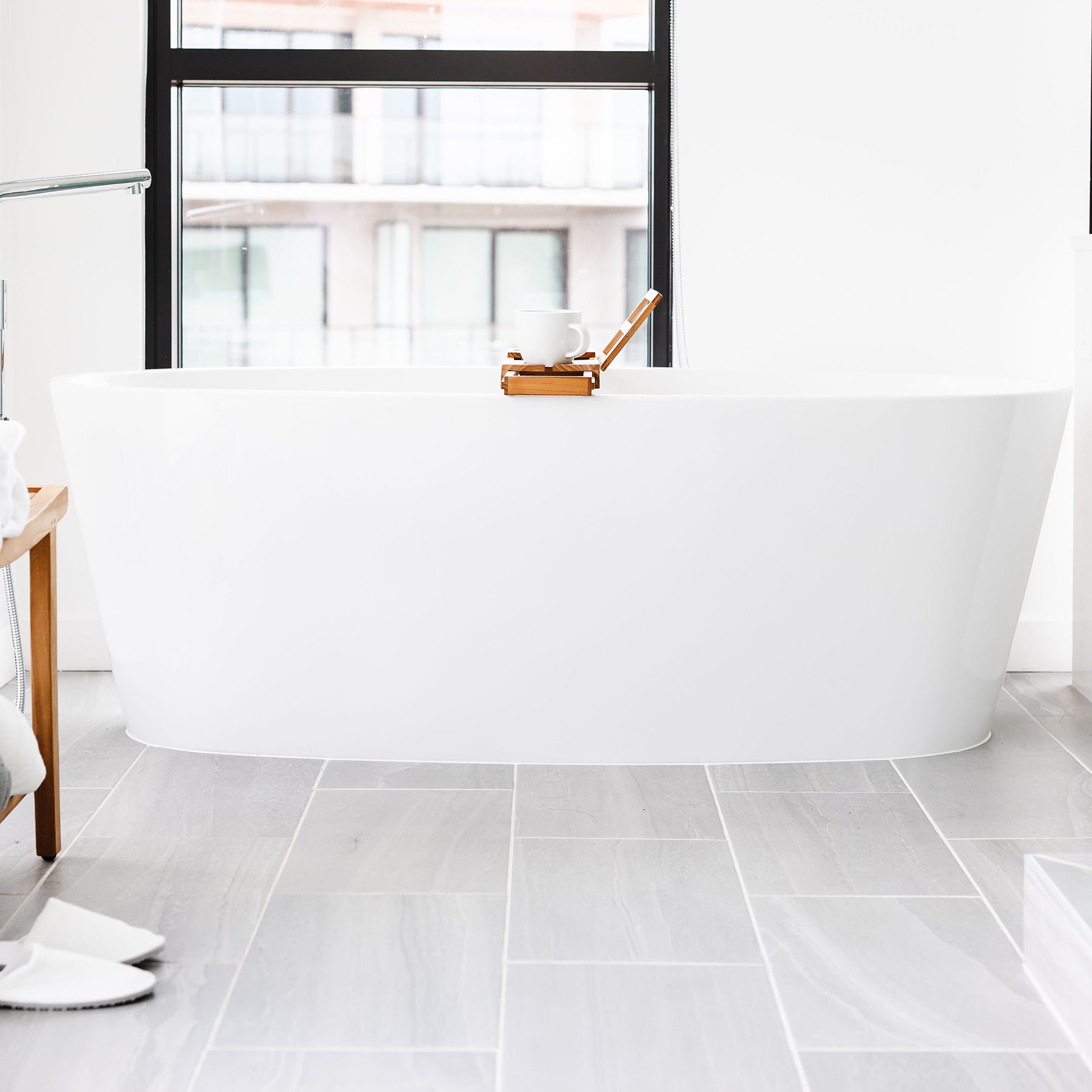 Everything you need to know about stand alone tubs